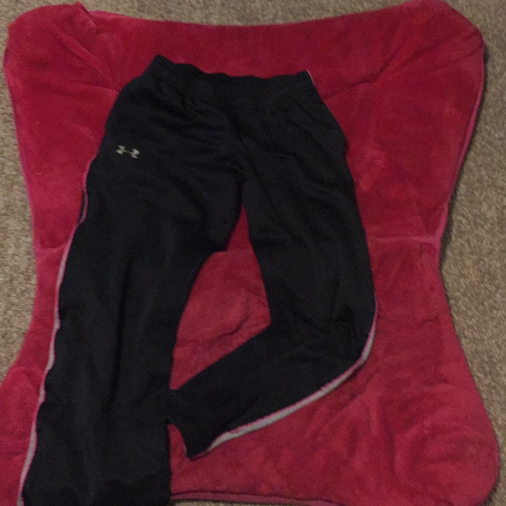 Under armor sweatpants size large youths